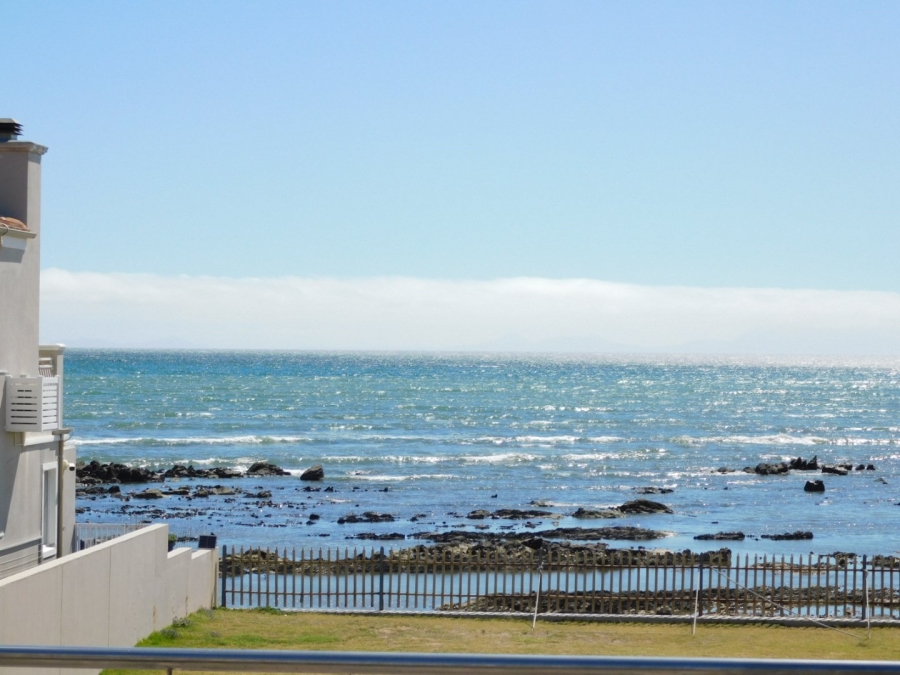 4 Bedroom Property for Sale in Harbour Island Western Cape